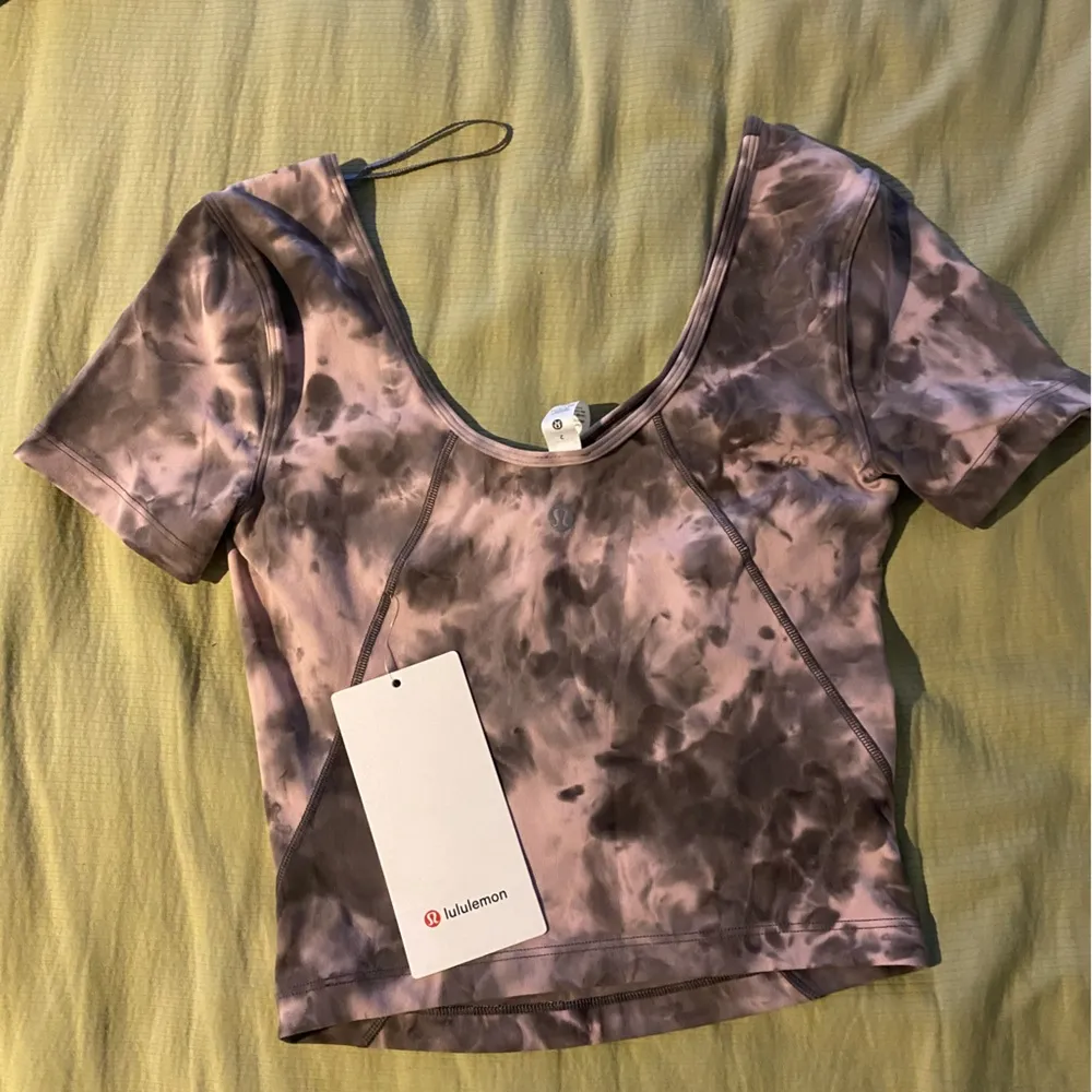 Align T-Shirt Diamond Dye Mink Bery Lunar Rock Shadow Grey - Image 5