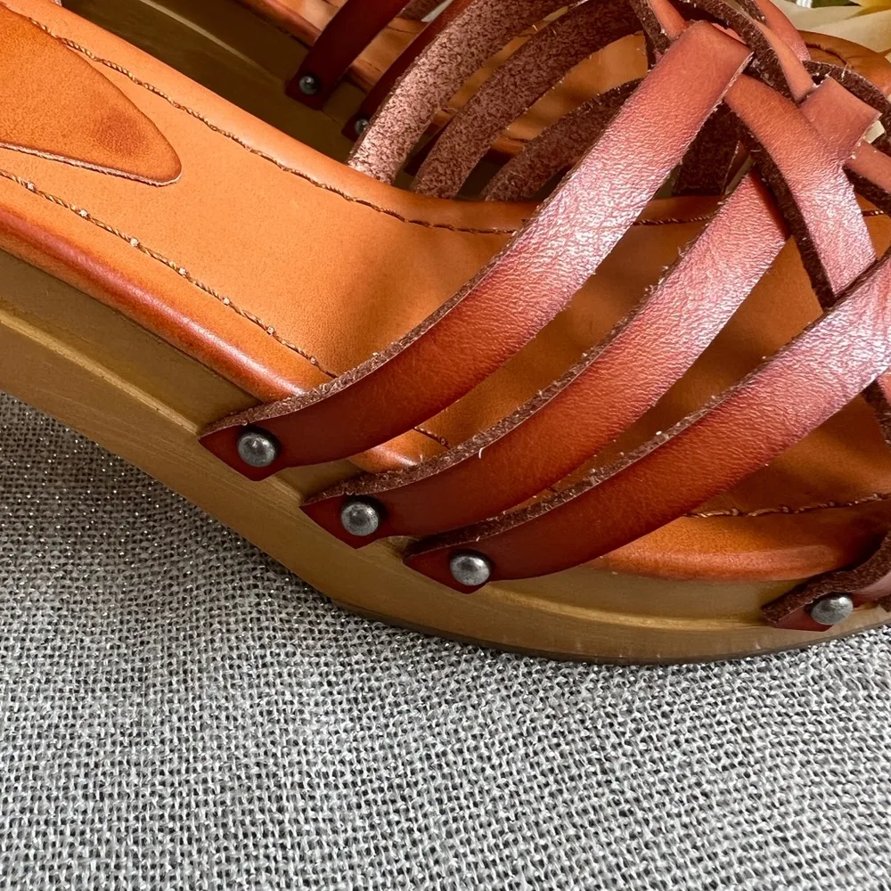 American Eagle  Outfitters sandals size 8 - Image 6