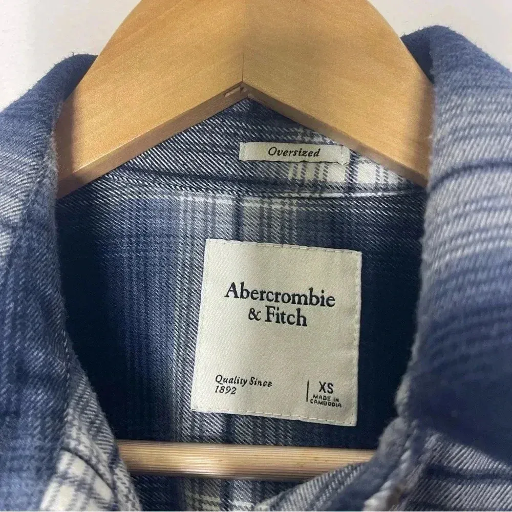 Abercrombie & Fitch Navy Plaid Flannel Women's Oversized Size XS - Image 2