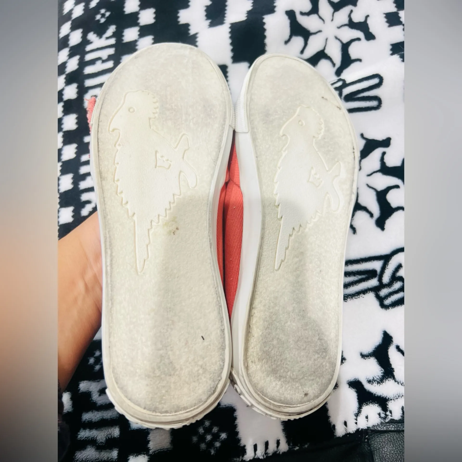 Rocket Dog Clarita ballet flats in a peachy orange canvas material with a bow - Image 3