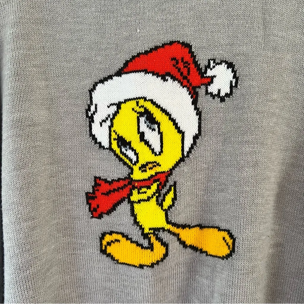 Grey sweater long sleeve tweetybird xmas size M/L - Image 2