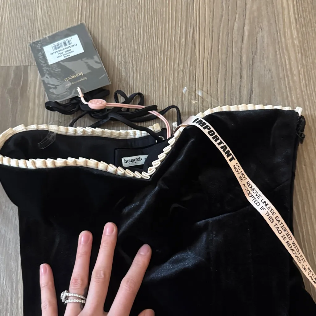 NWT HOUSE OF CB Marilla black velvet strapless dress- longer length - Image 12