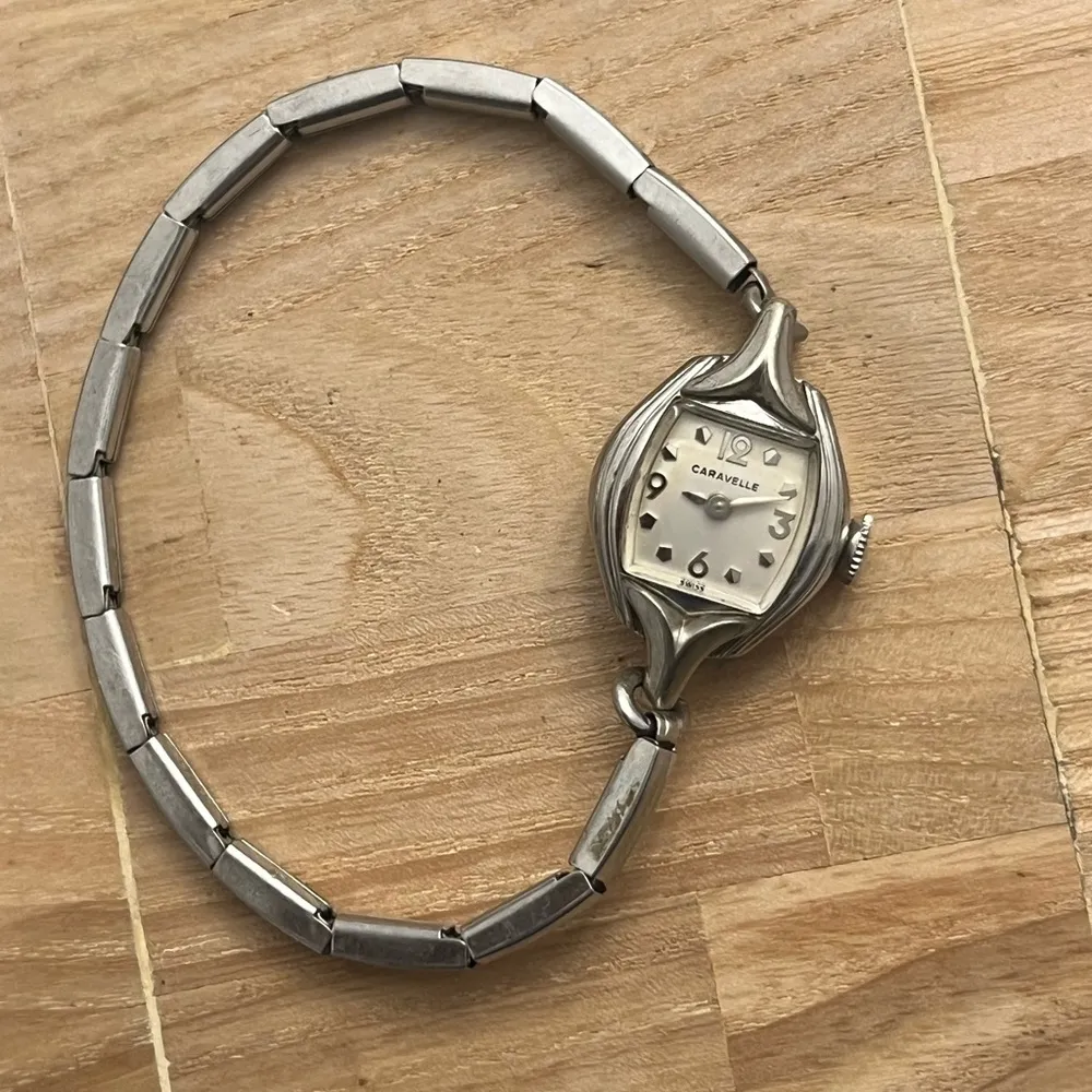 Caravelle Vintage Ladies Mechanical Watch Stainless Case Bracelet White Dial - Image 4