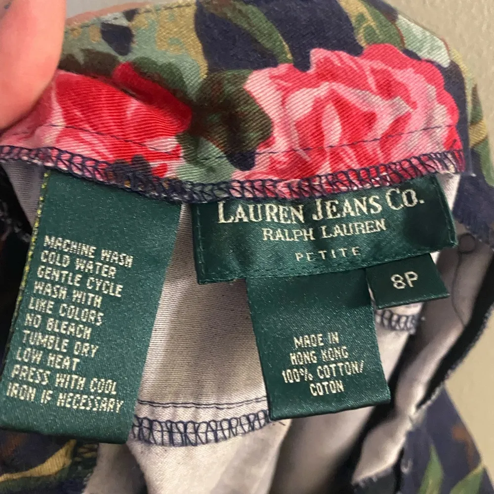 Ralph Lauren Jeans Co Women’s Navy Blue Floral Denim Capri Jeans SP Waist 28” - Image 7