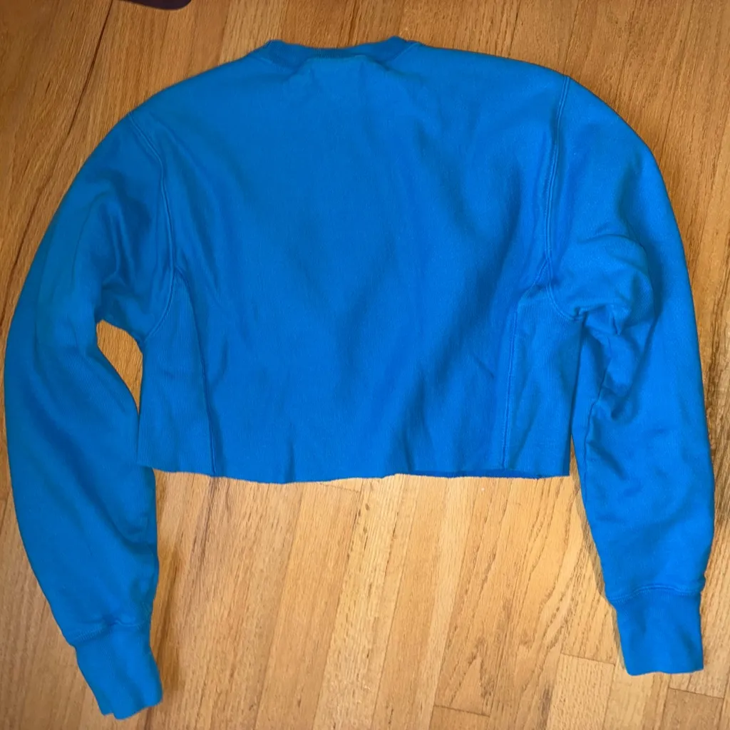 Champion Women's Vibrant Blue Crop Top - Image 2