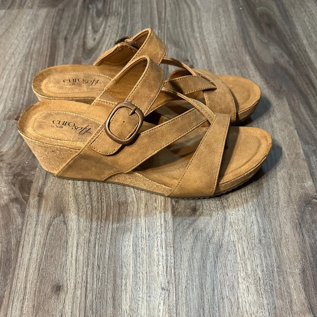 Eurosoft Women's Tan Sandals Size 10 - Image 3