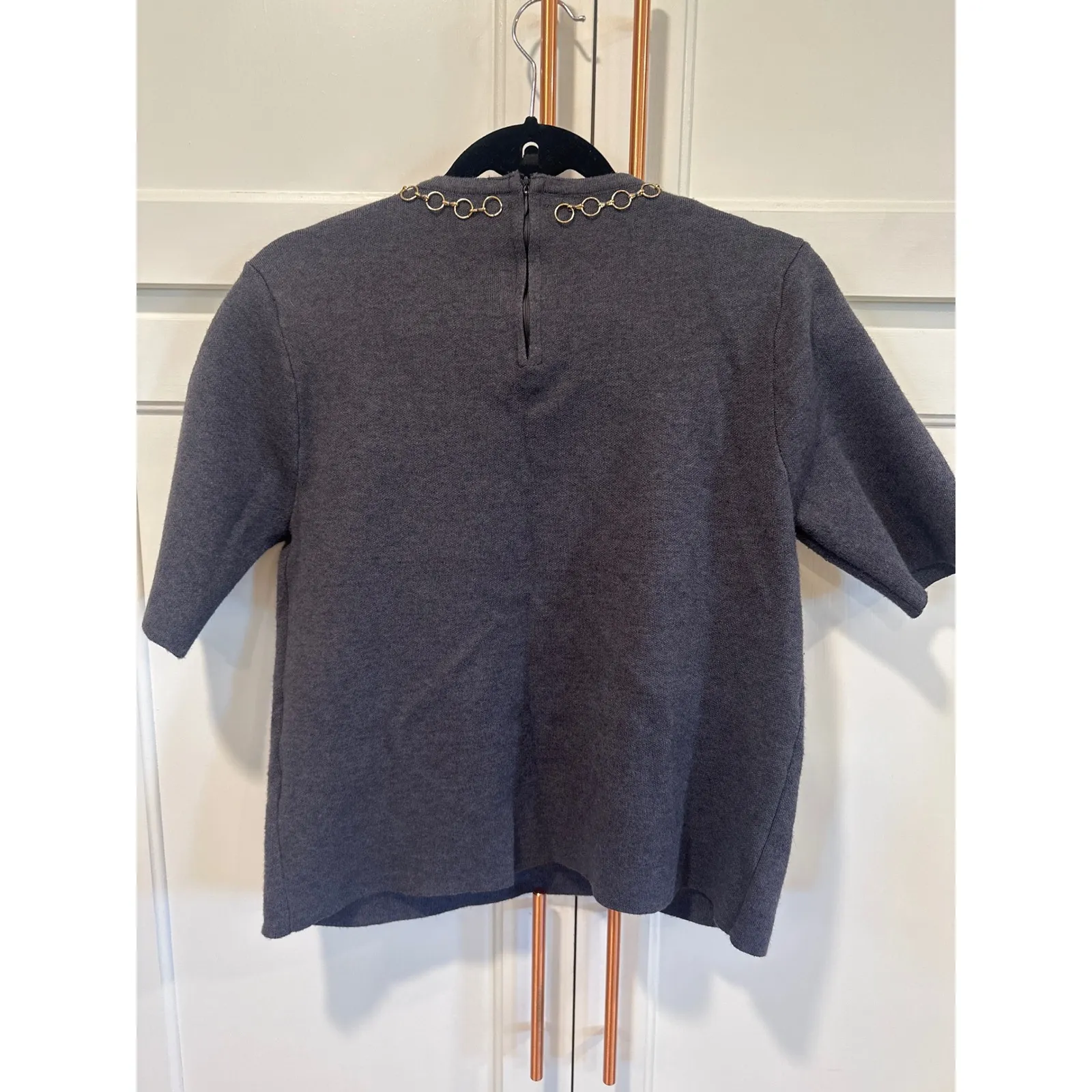 Zara Knit Top Short Sleeve XL Gray Gold Chain Neck Detail Pullover Women casual - Image 4