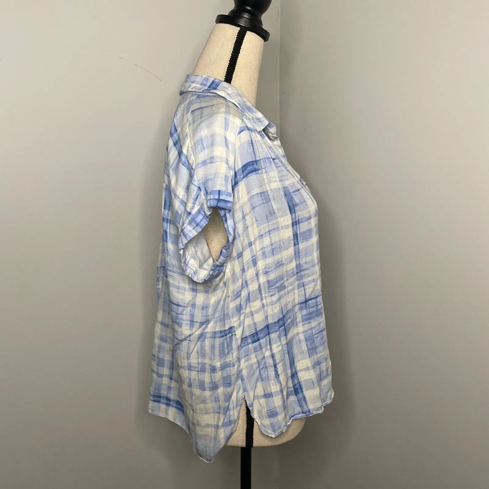 Rose & Olive Plaid‎ Short Sleeve Shirt Large Blue Button Down Preppy Clean Girl - Image 3