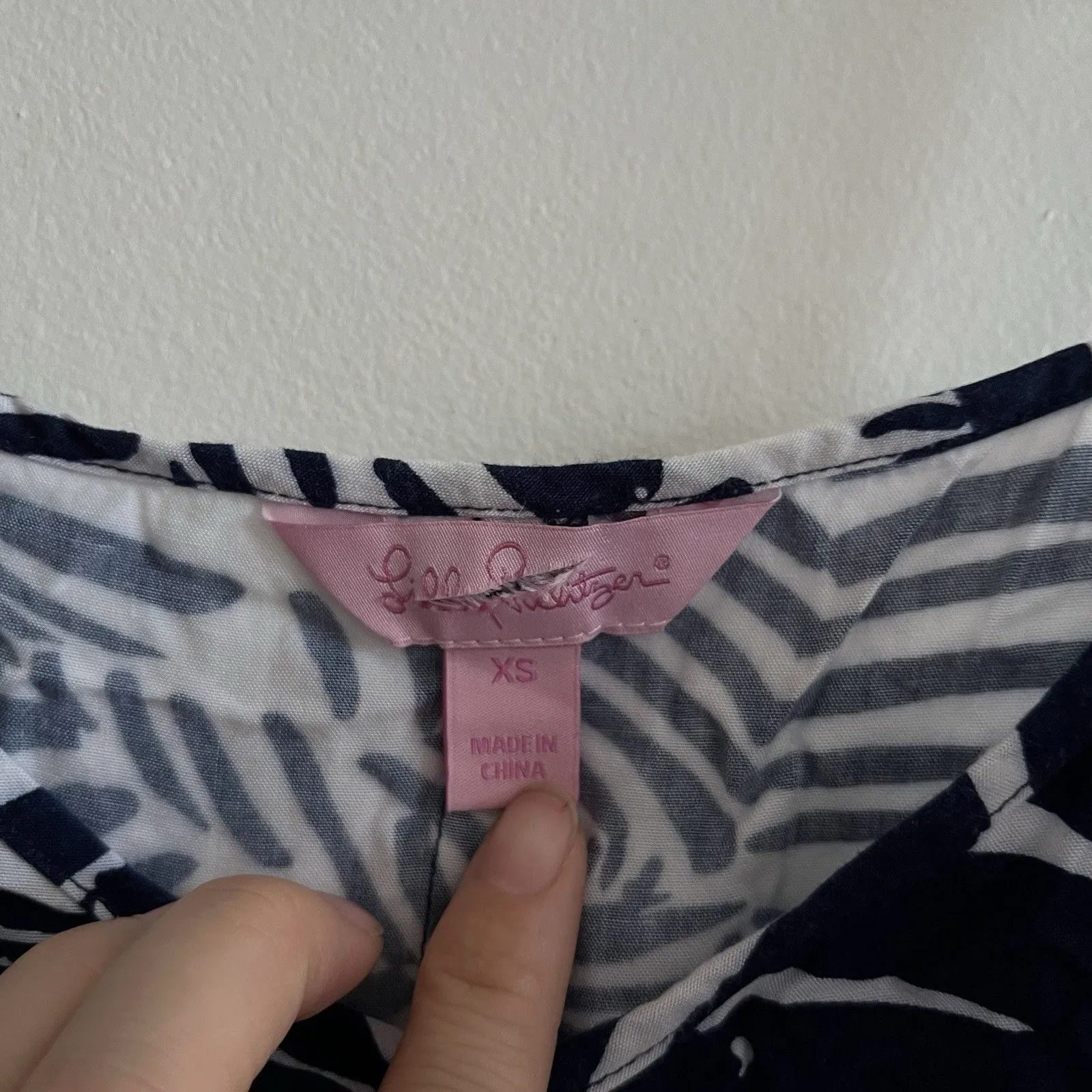 Lilly Pulitzer Deanna Romper Oh Cabana Boy Print Navy Blue Size Xs Rayon Beach - Image 5