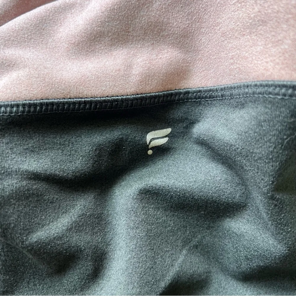 Fabletics 7/8 Winn II crossover Leggings in heather gray Small - Image 5