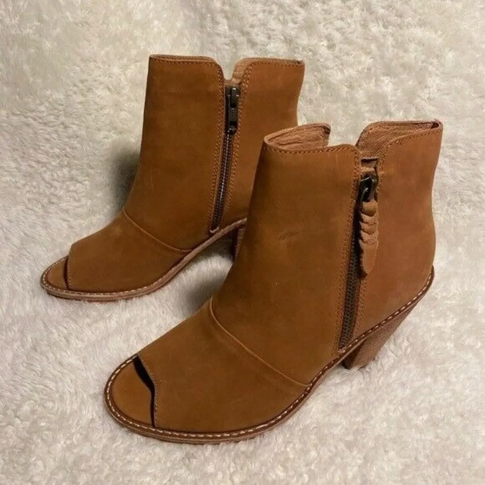 Corso Como Women's Tameka Peep Toe Bootie Size 5 1/2 - Image 7