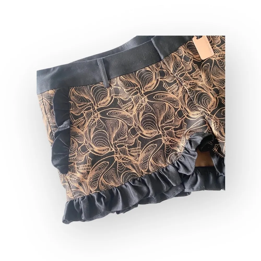 new Thomas Wylde ☀︎︎ Naughty Short ☀︎︎ Ruffled Shorts ☀︎ Black Rose Gold Print 4 - Image 6