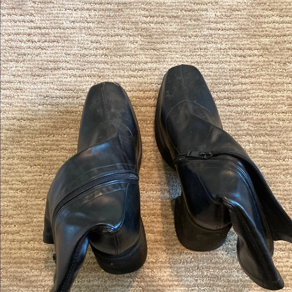 Black chunky boots Size 6 - Image 2