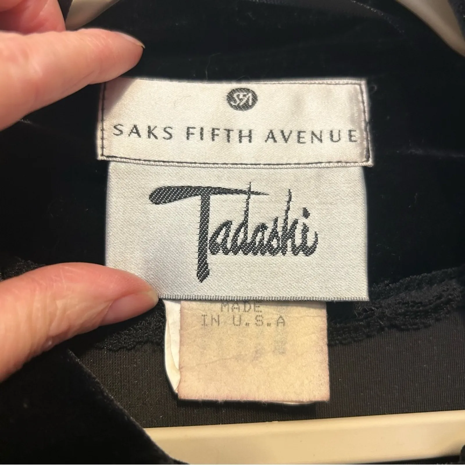 Vintage Tadashi Saks Fifth Avenue Velvet Cape Sweater Cardigan One Size USA Made - Image 4