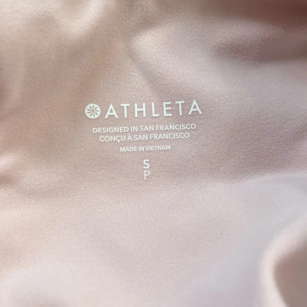 Athleta Conscious Crop - Image 5