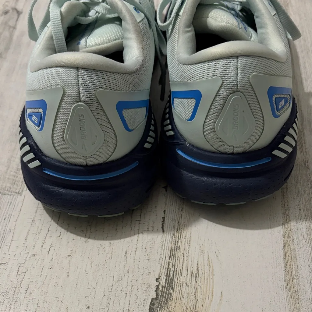 Brooks Adrenaline GTS 23 Women’s Size 10 Running Shoes - Image 5