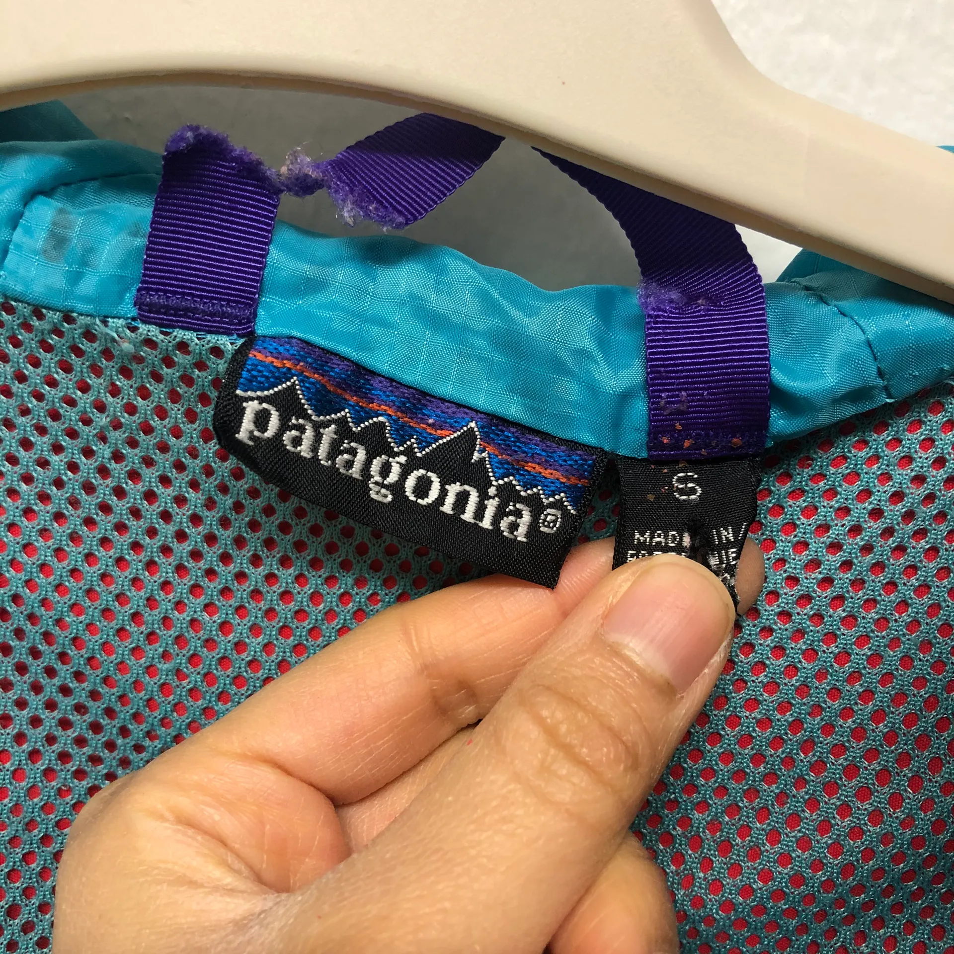 Size S Vintage  Nylon Windbreaker - Image 9