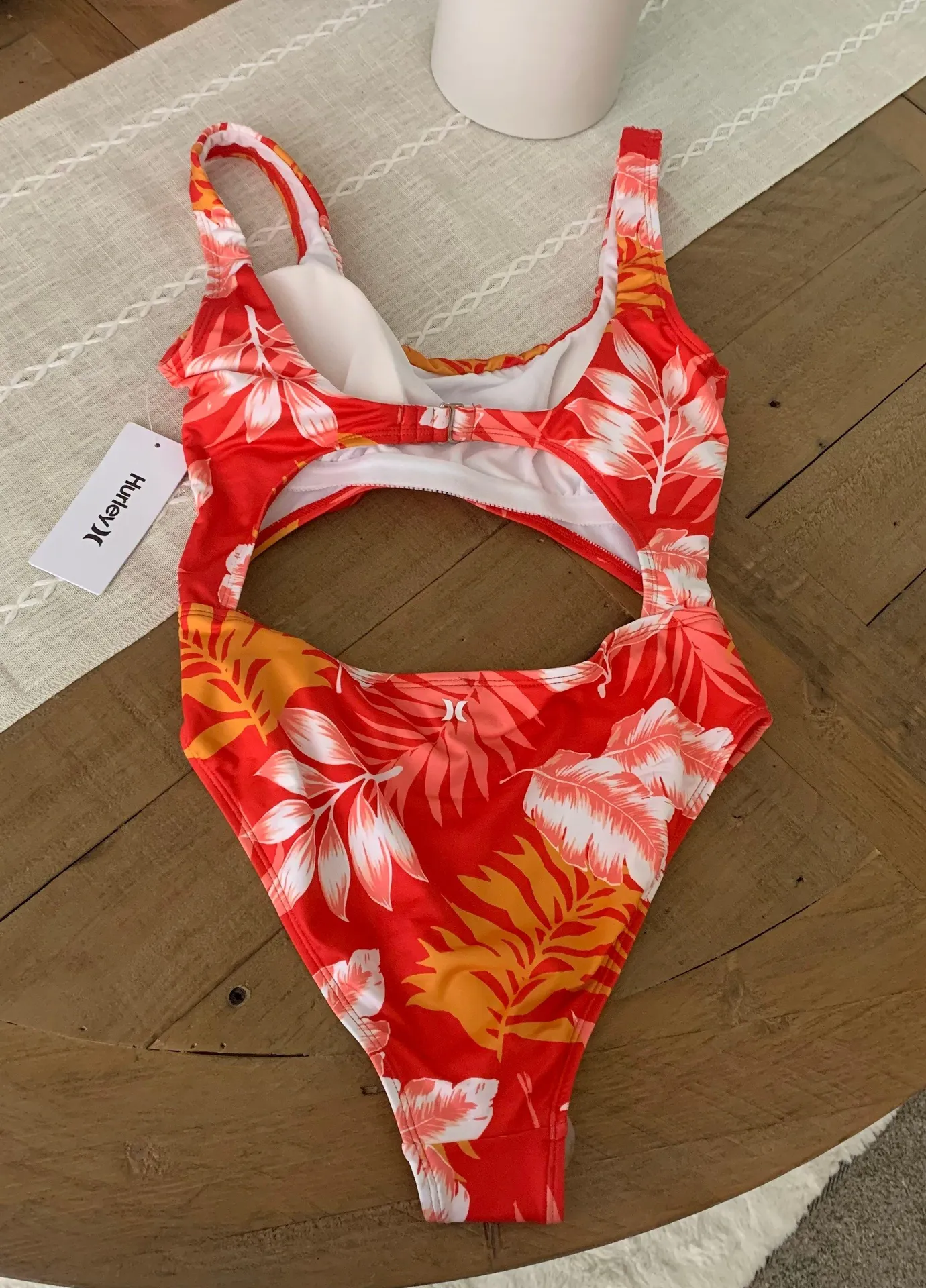 NWT  Cut Out Front Tropical One Piece Swimsuit  Size Medium Beach Vacation - Image 2