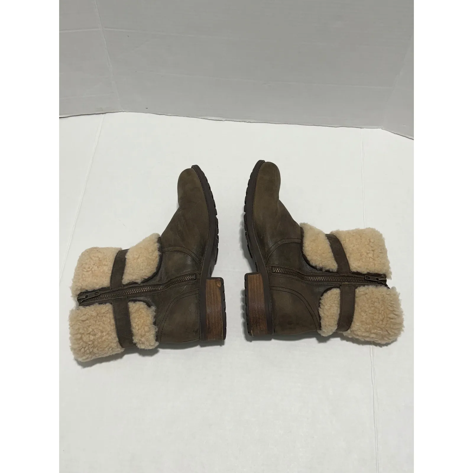 UGG Blayre Leather‎ Shearling Moto Boots Brown Buckle Ankle Winter Boots US 9.5 - Image 3