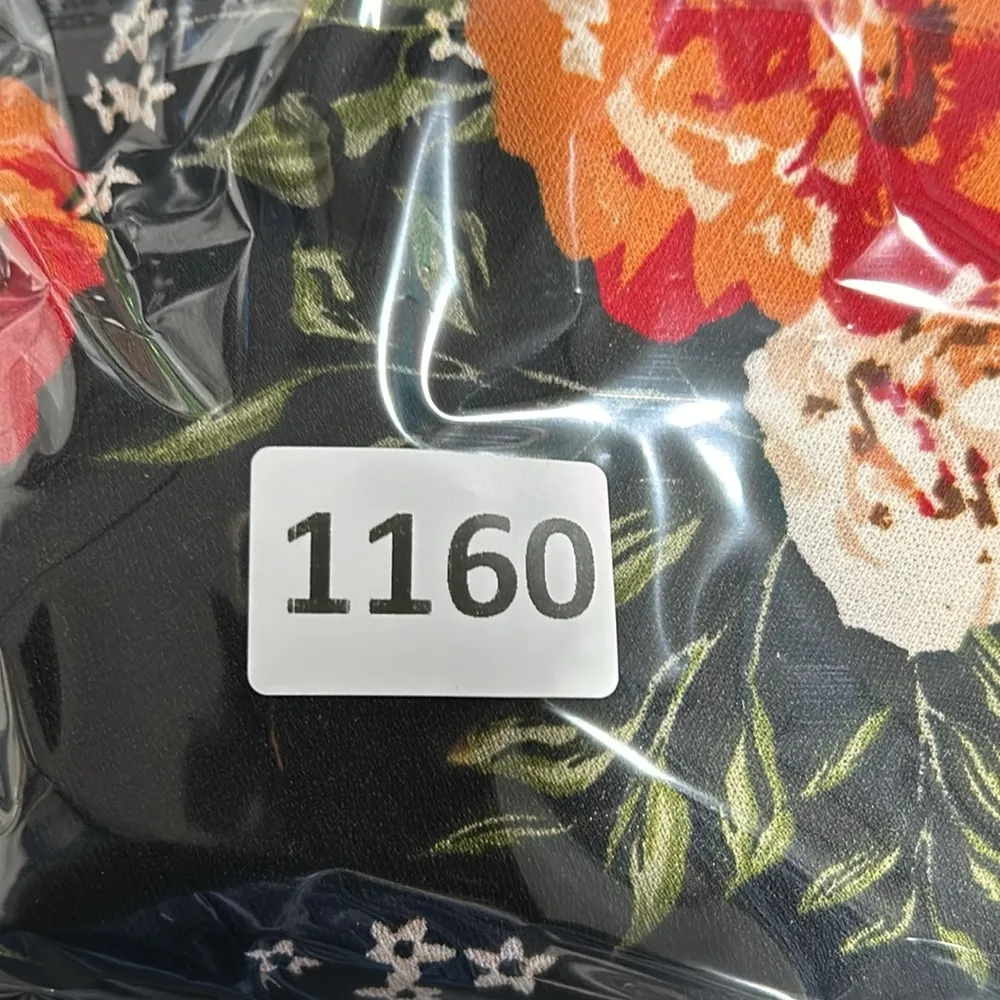 Rouge Collection blouse. (1160) Red Size 2X - Image 8