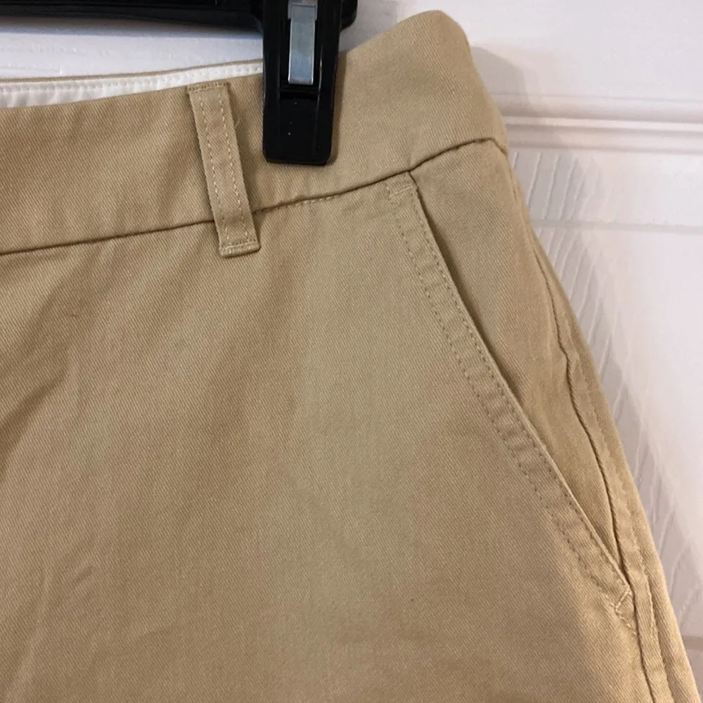 J.Crew Shorts size 6 inseam 5” brand new with tag two front pockets on each side - Image 2