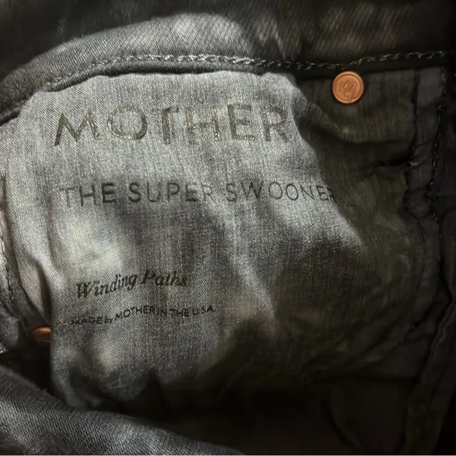 NWT MOTHER Super Swooner Winding Paths
Skinny Tie Dye Jeans Size 25 Black - Image 4