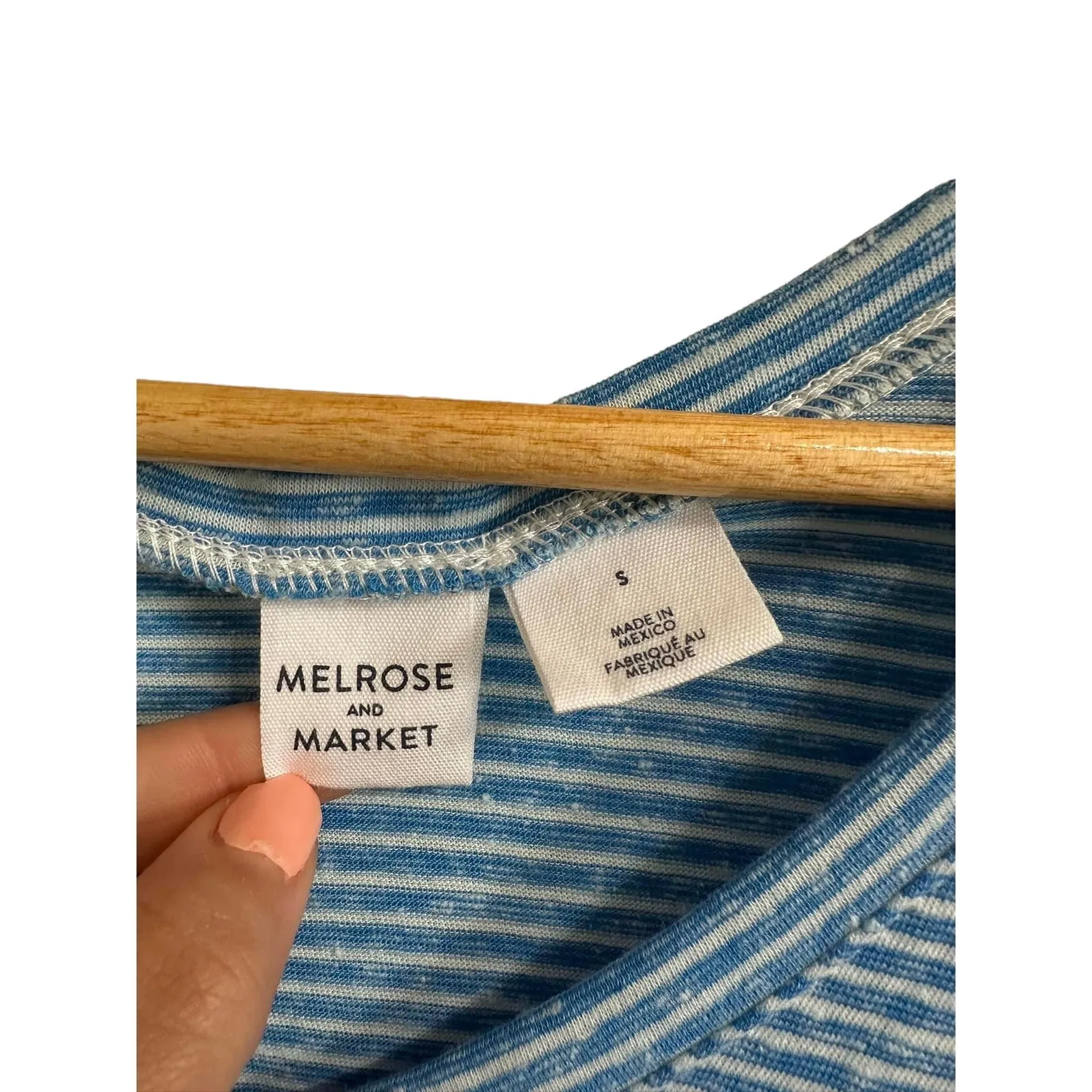 Melrose And Market‎ Blue White Striped Knot Sleeve V-Neck T-Shirt Small NEW - Image 3
