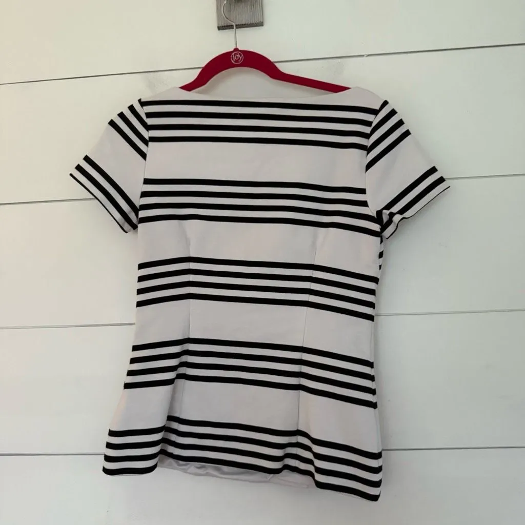 White House Black Market Women’s 4 Black White Short Sleeve Top Career Work - Image 4