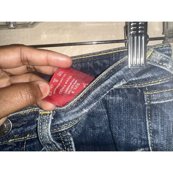 Vigoss Jeans Women's size 3 Dark Wash Denim Yellow Stitch‎ Detail - Image 3
