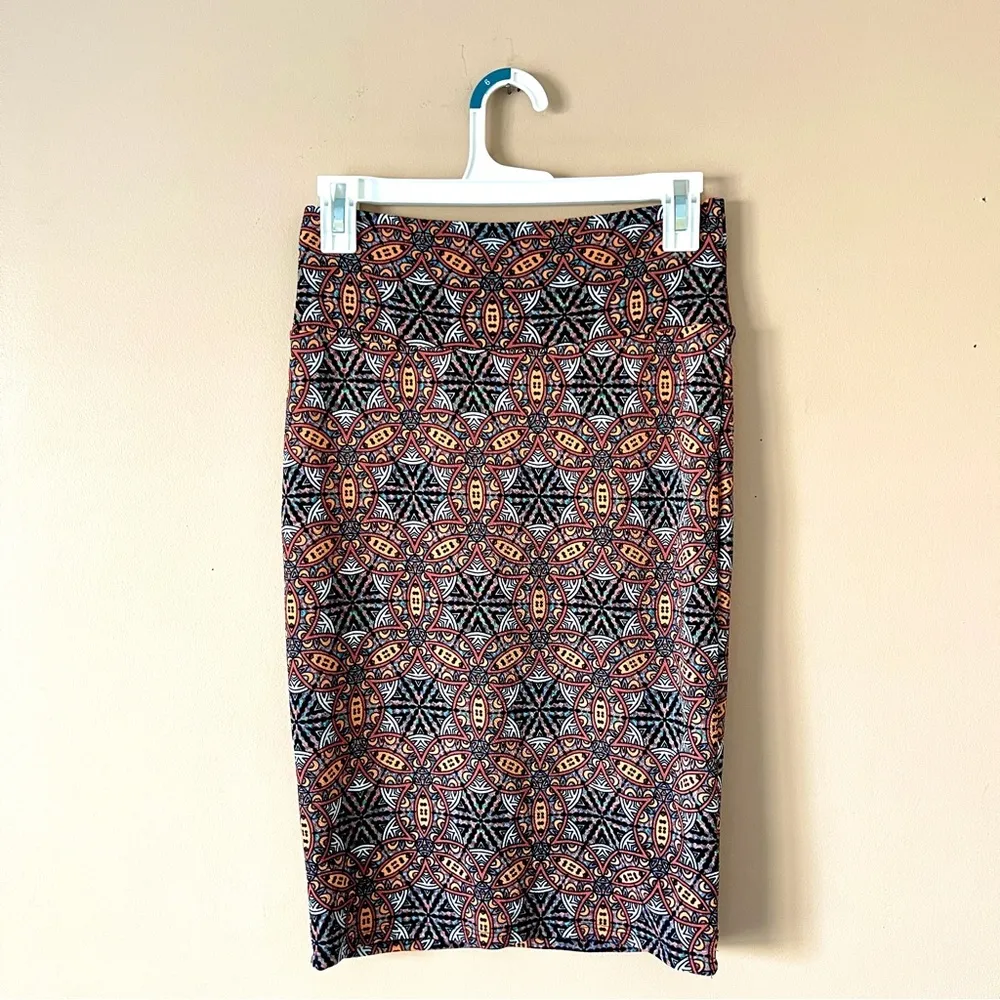 LULAROE | Printed Stretch Pull-on Pencil Skirt Sz XS - Image 3
