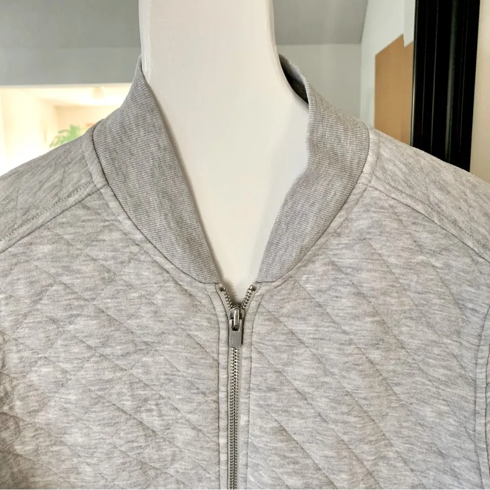 GAP Gray Quilted Jacket - Image 2