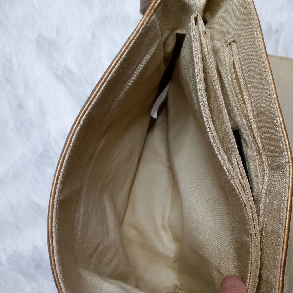 Via Piaggi Ladies Shoulder Purse Gold faux Leather - Image 14