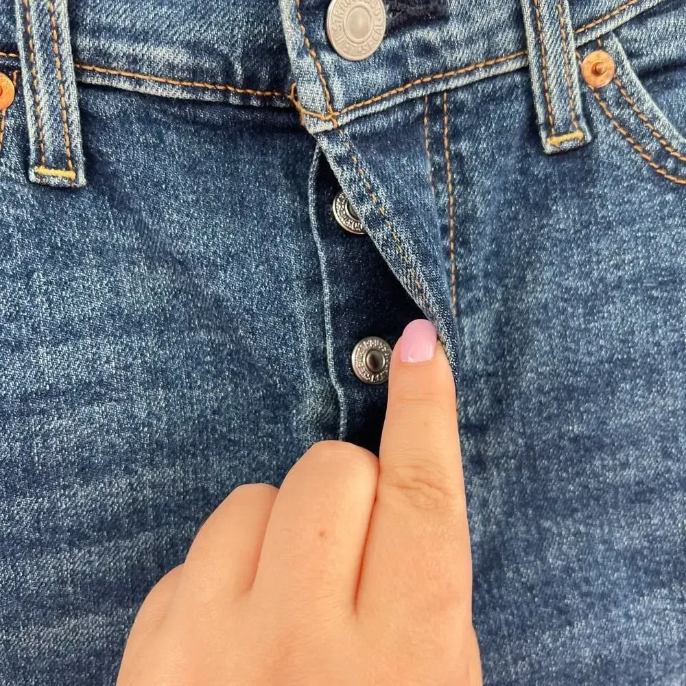 Levi's Wedgie Fit Straight Jeans Medium Destructed Size 29‎ - Image 4