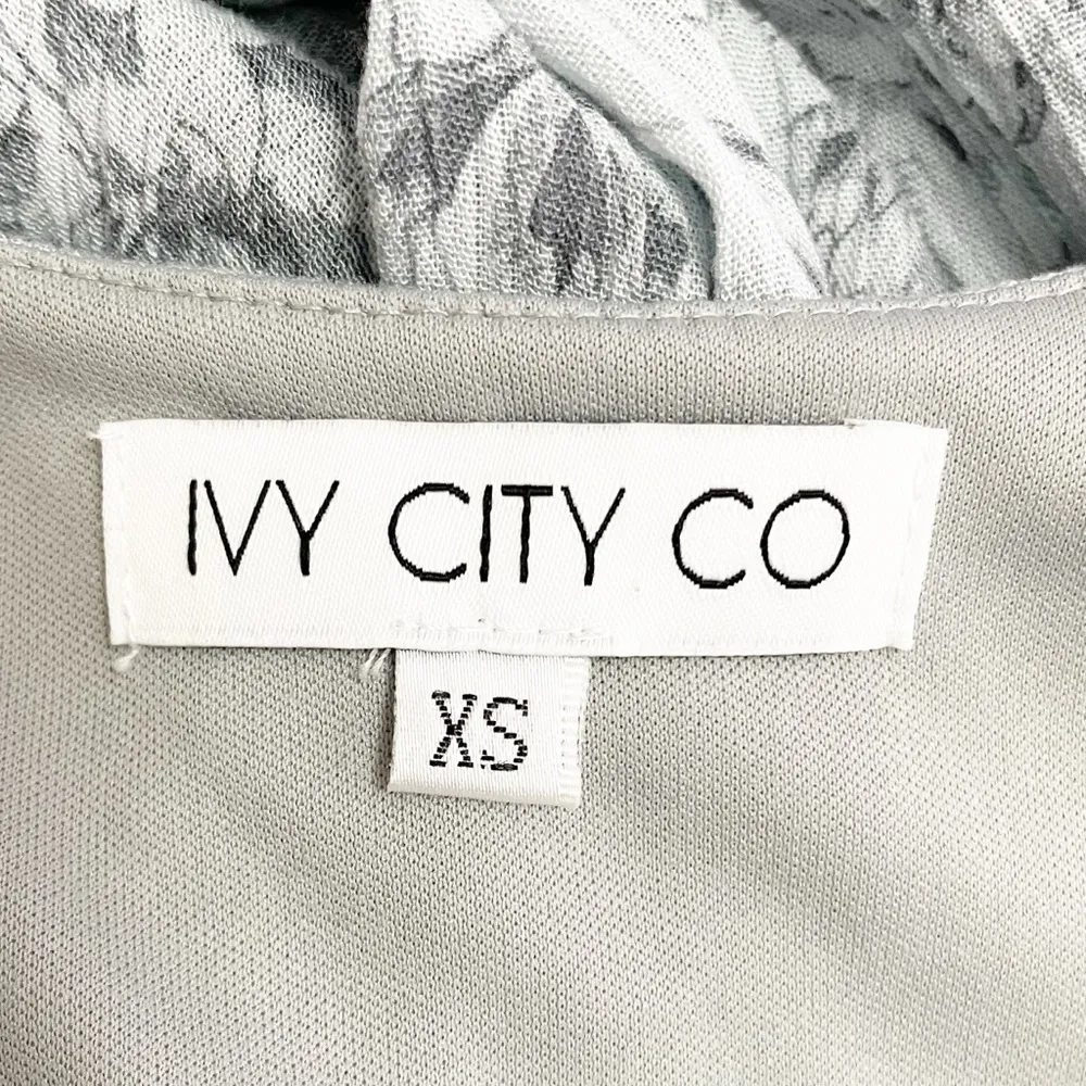 Ivy City Co Flutter Sleeve Faux Wrap Dress Silver Sage Botanical Print Size XS Gray - Image 12