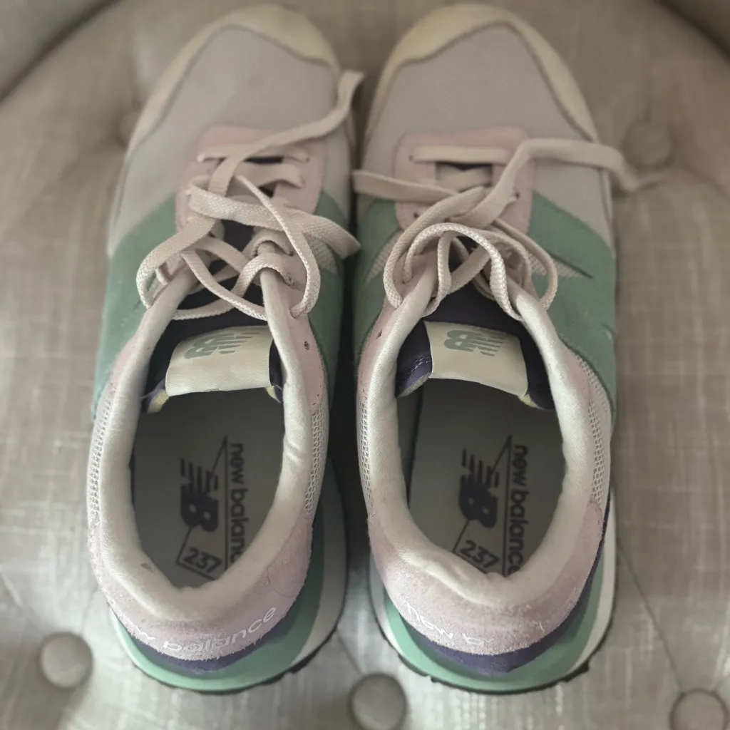 New Balance 237 Women's Sneakers - Image 6