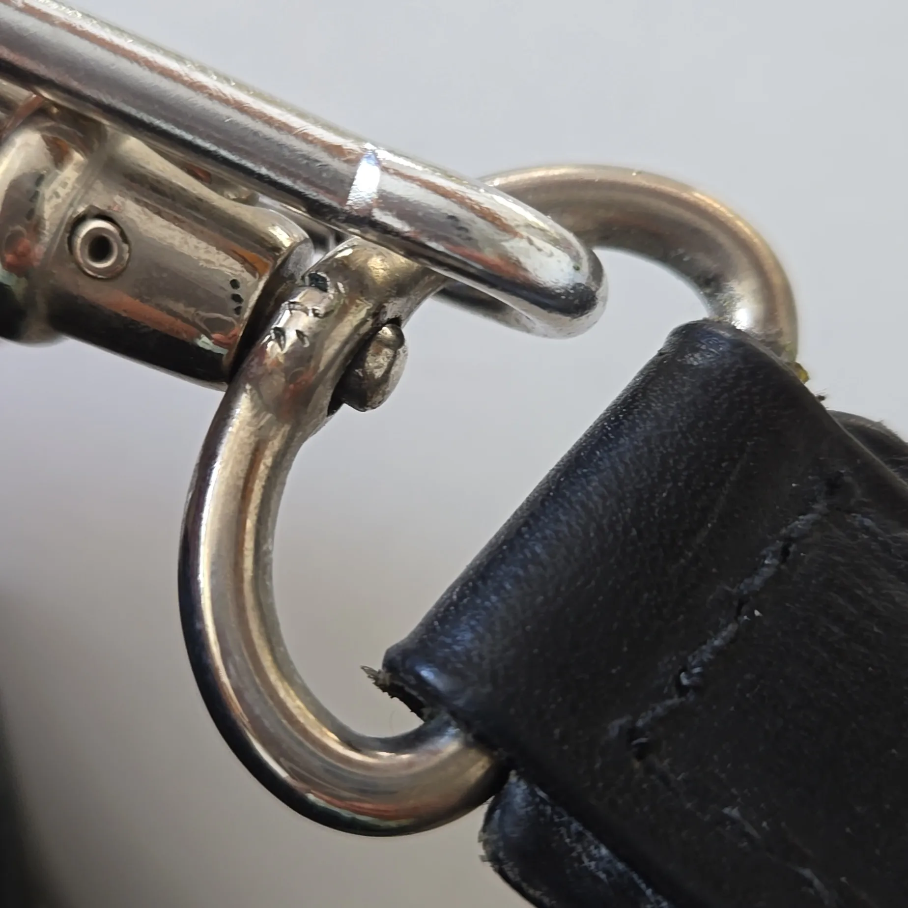 Vintage  black leather shoulder bag. - Image 12