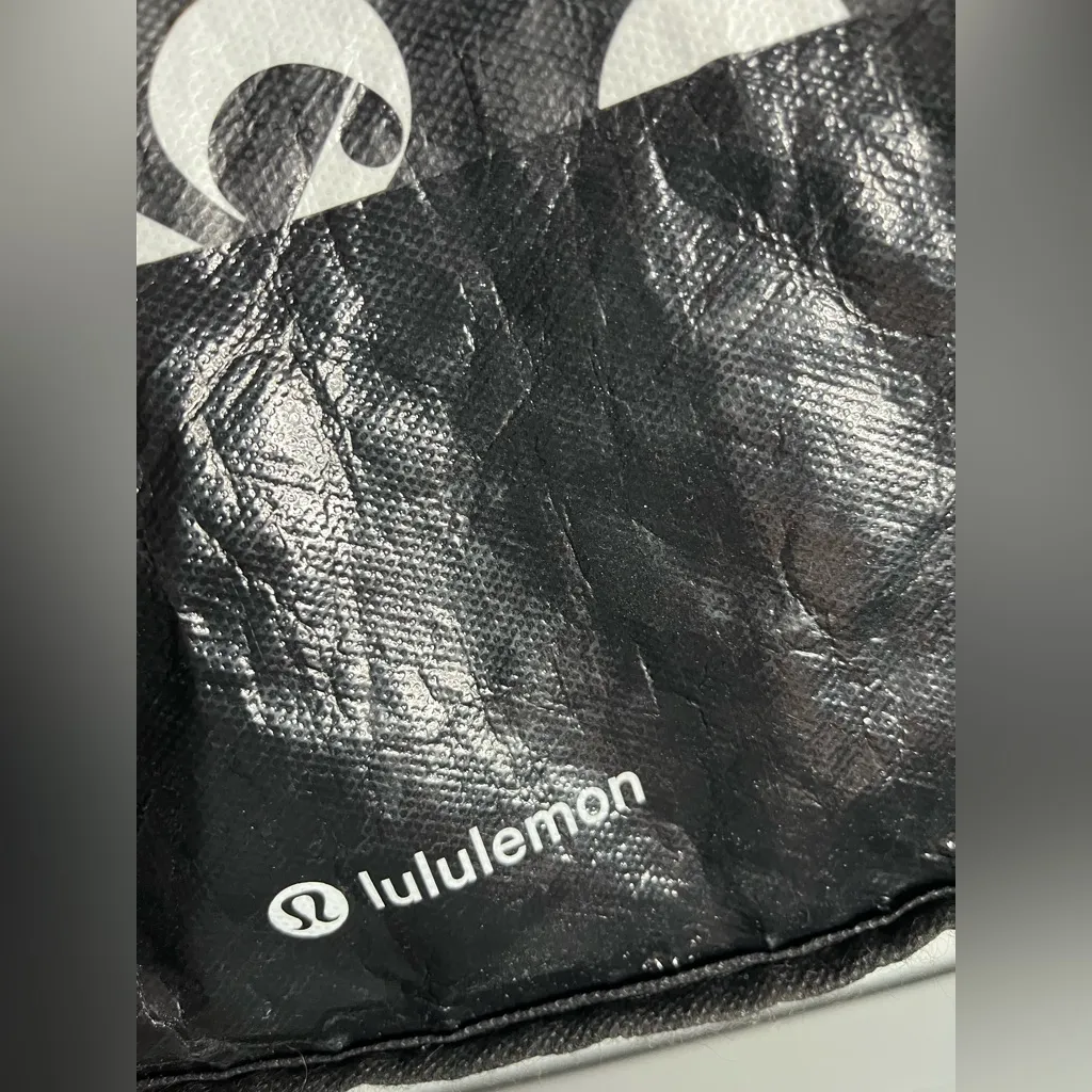 Lululemon Black Manifesto Newspaper Blog Print Reusable Shopping Gym Lunch Bag L - Image 4