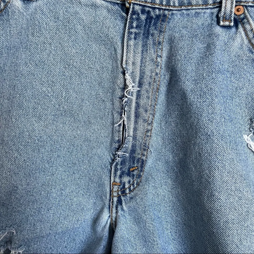Levi’s Denim Cutoff Shorts - Image 4
