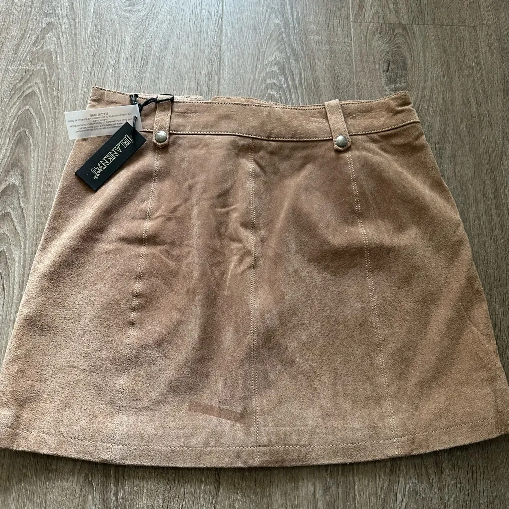 Blank NYC Run For‎ It Suede Skirt-NWT - Image 8