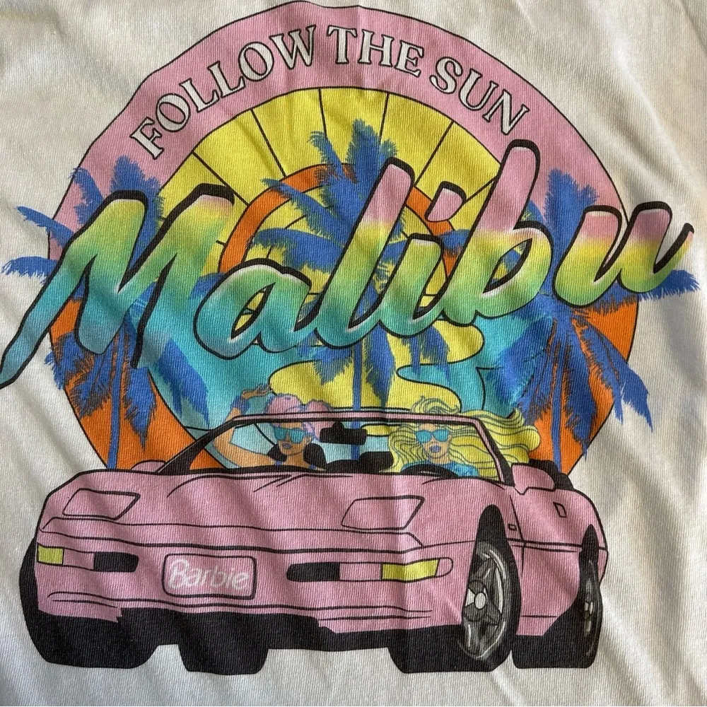 NEW Malibu Barbie Tee Shirt Follow The Sun White Pink Large - Image 5