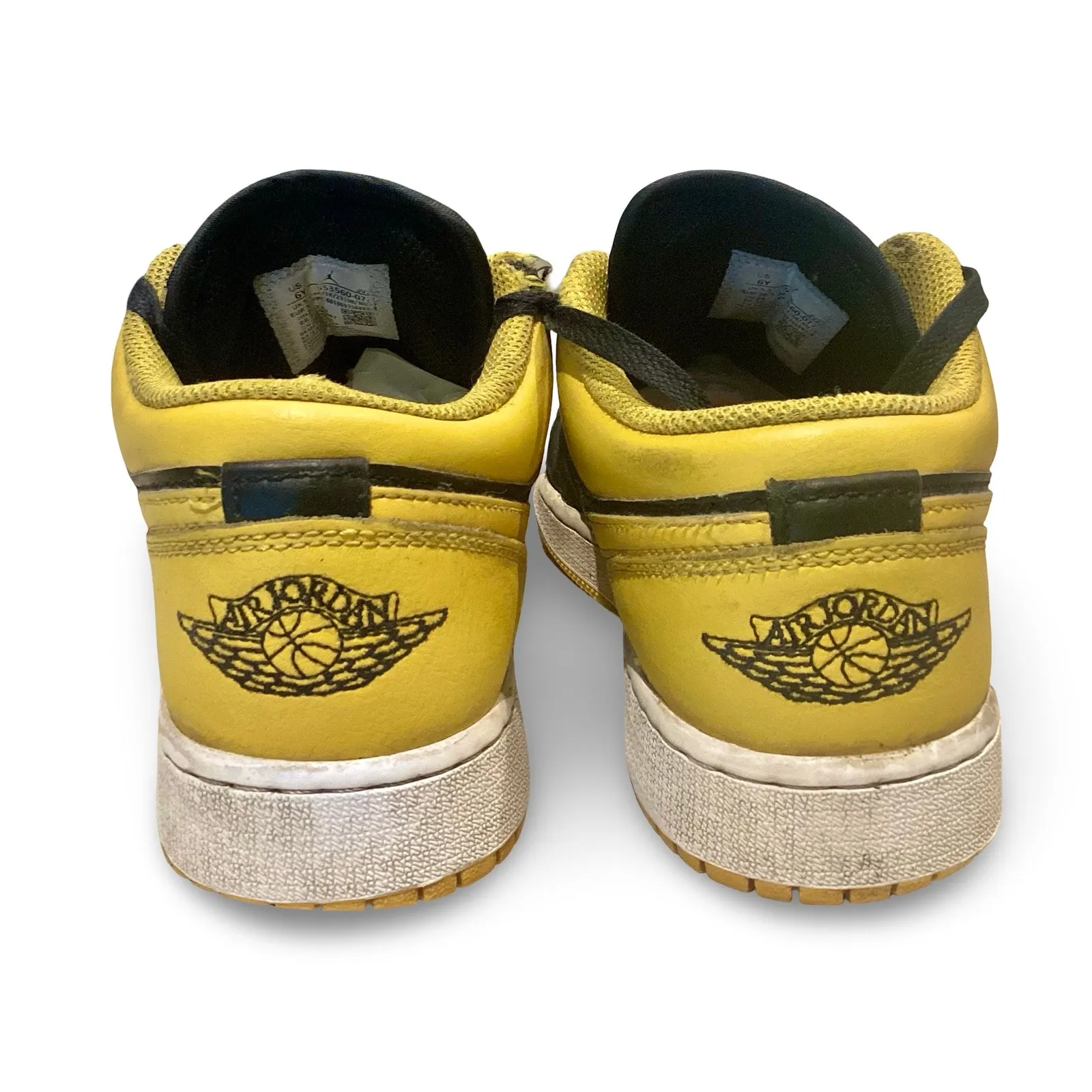 Air Jordan 1 Low SE Big Girl Shoes - Image 6