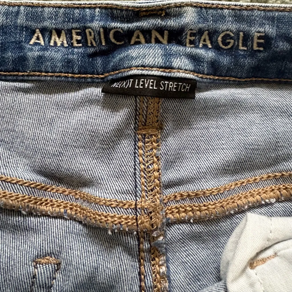 American Eagle Super Hi-Rise Jegging Crop Womens Size 12 Long Distressed Denim - Image 6