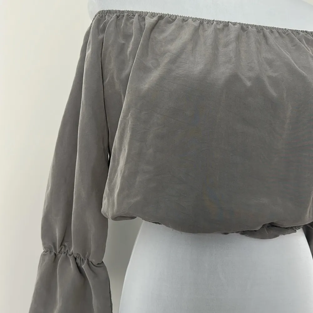 Everly Grey Off The Shoulder Crop Top Sz S - Image 2