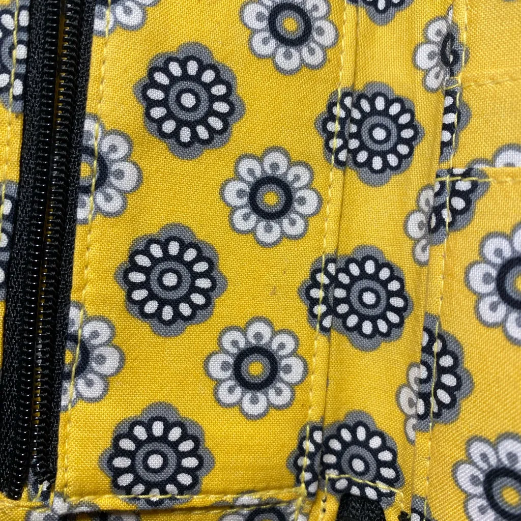 Vera Bradley ‘Yellow Bird’ Compact Wristlet Wallet EUC - Image 4