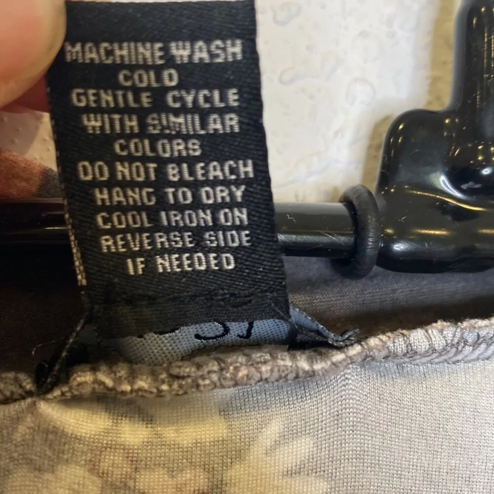 Rue21 Long Sleeve Stretchy Floral Choker Neck Cut Out Shirt EUC Sz Lg Women’s - Image 4