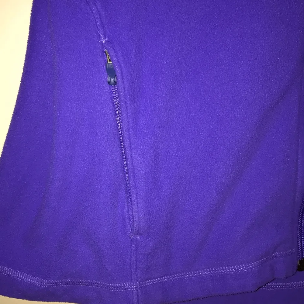 Nike FIT THERMA Women's Fleece Purple Thumbholes Zip-Up Jacket - Image 5