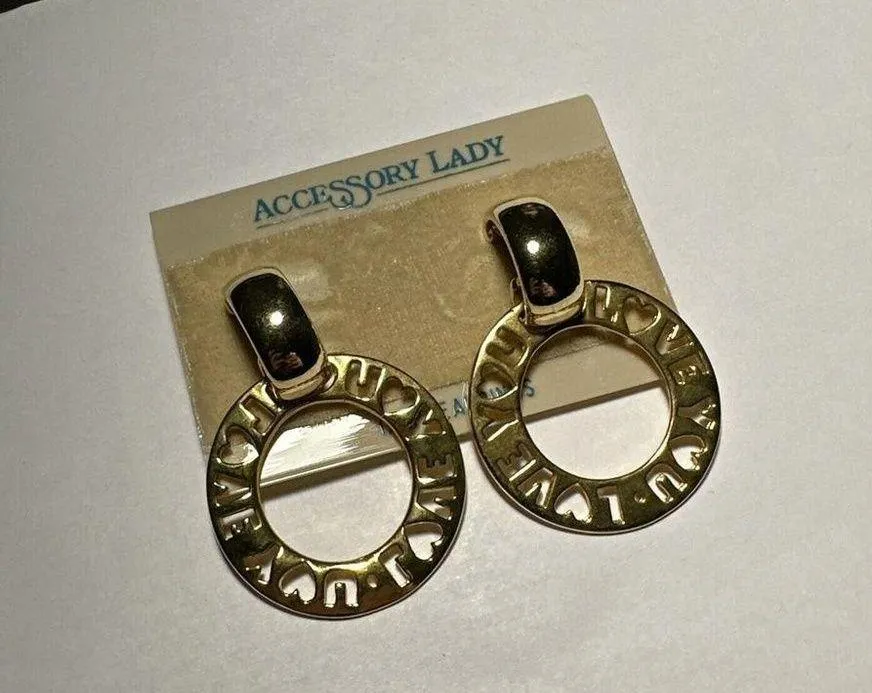 NWT Shiny Gold Tone Clip On Clip - Image 3