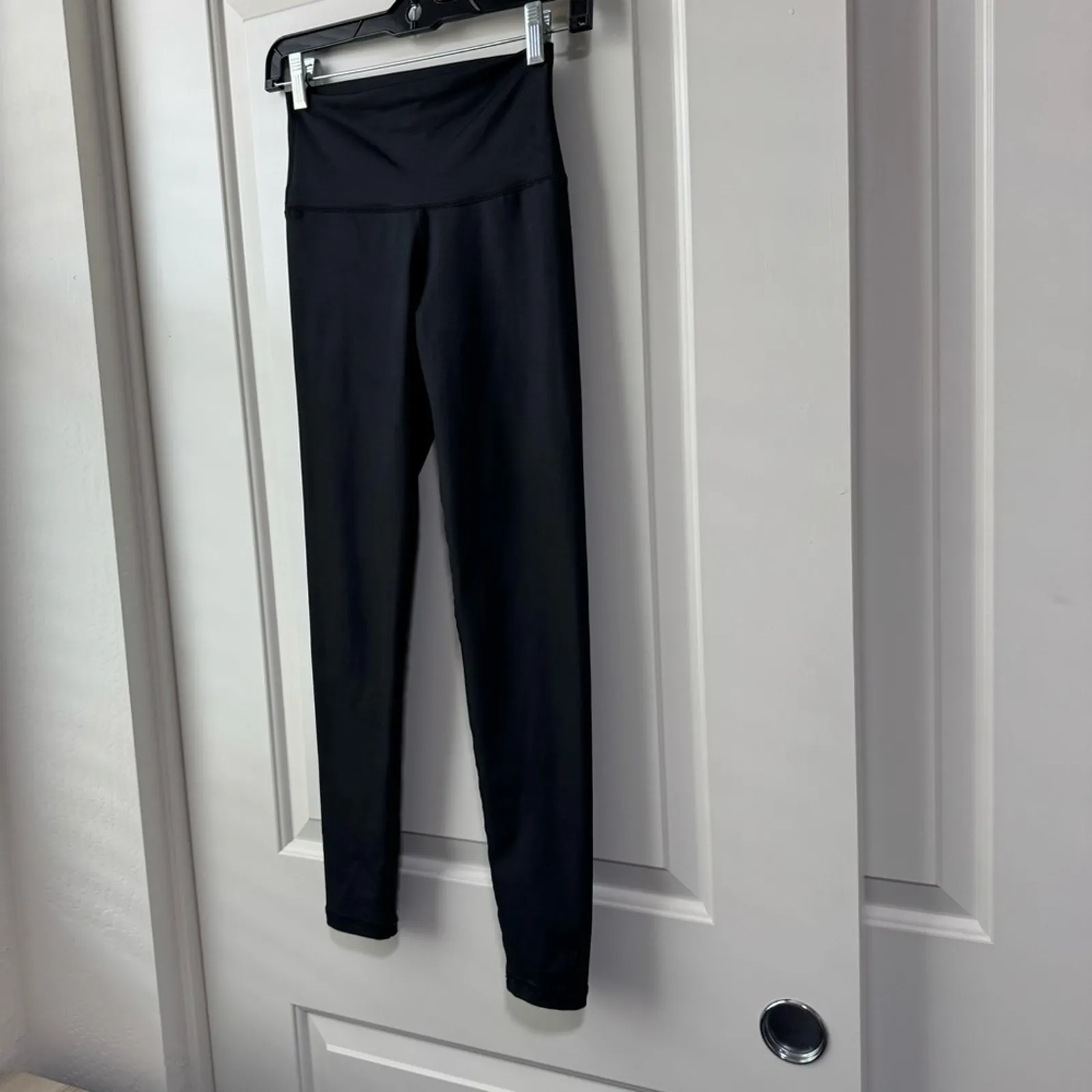 Aerie Shimmer Black Leggings Small Short - Image 2