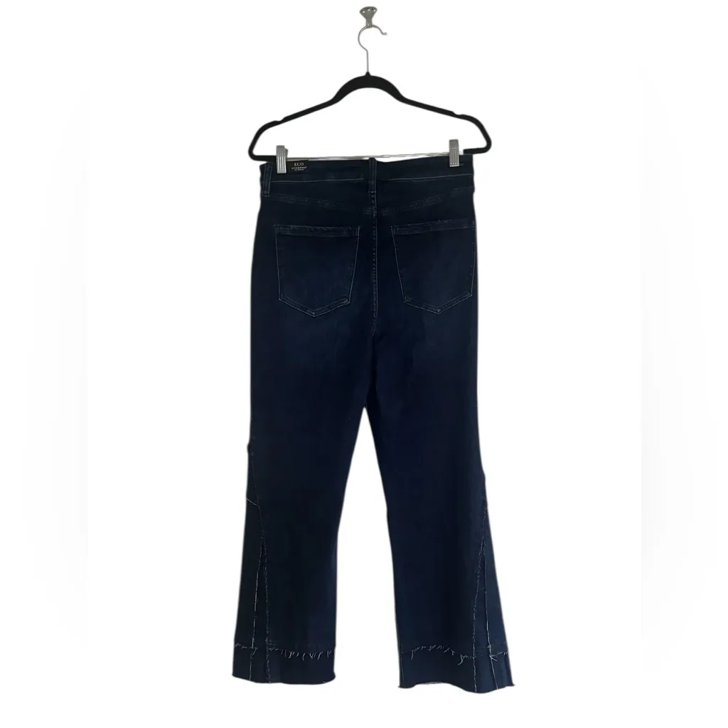 NWT Liverpool  Hannah Crop Flare with Crafty Seaming Hi-Rise Stretch Denim 12/31 - Image 6