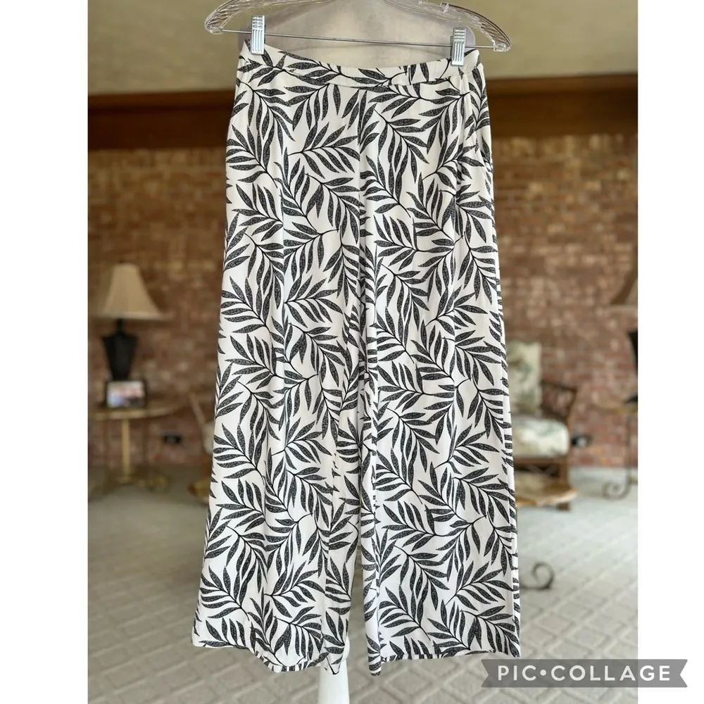 J. Jill Wearever Floating Palm Pants Cropped Full Leg White Black XS Palazzo - Image 2